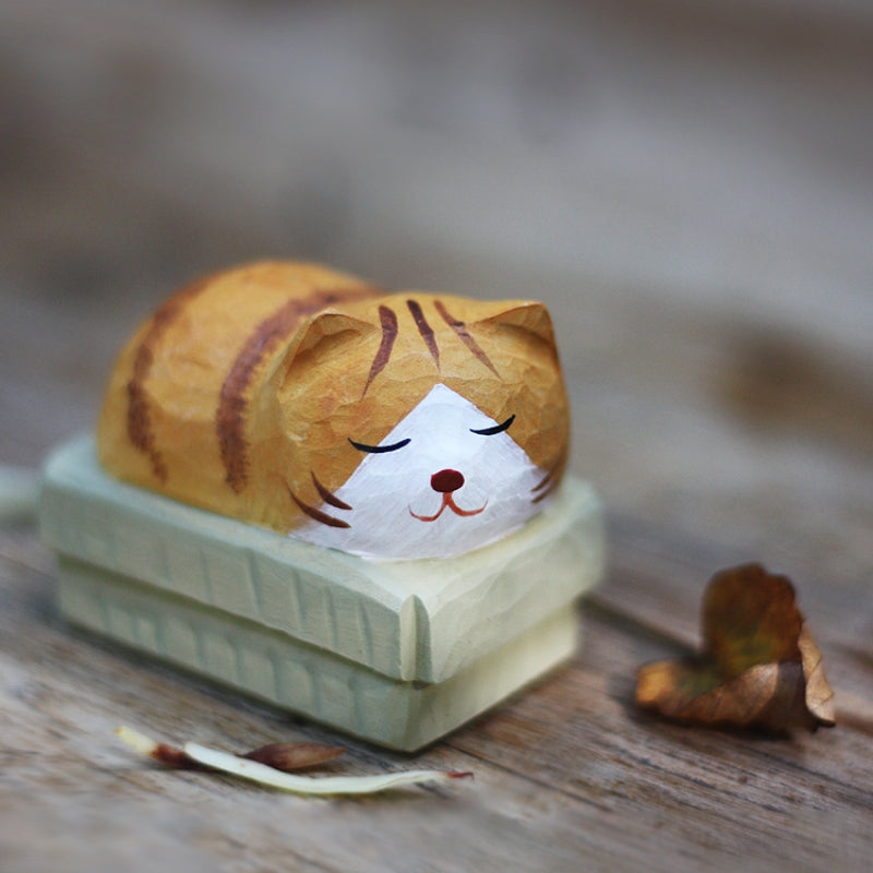Cardboard Sleeping Cat wooden figurine, hand-carved