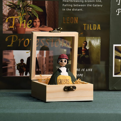 Mathilda wooden figurine with wooden box