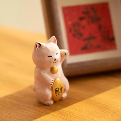 Maneki neko figurine angled view